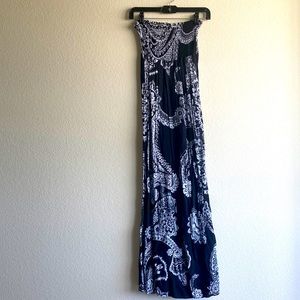 B&W Paisley Strapless Maxi dress - XS